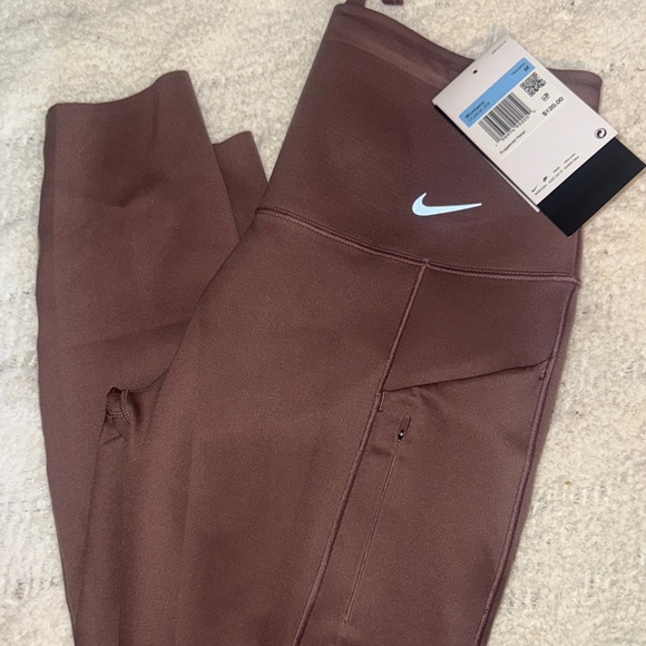 Nike Leggings with Pockets - Picture 1 of 5